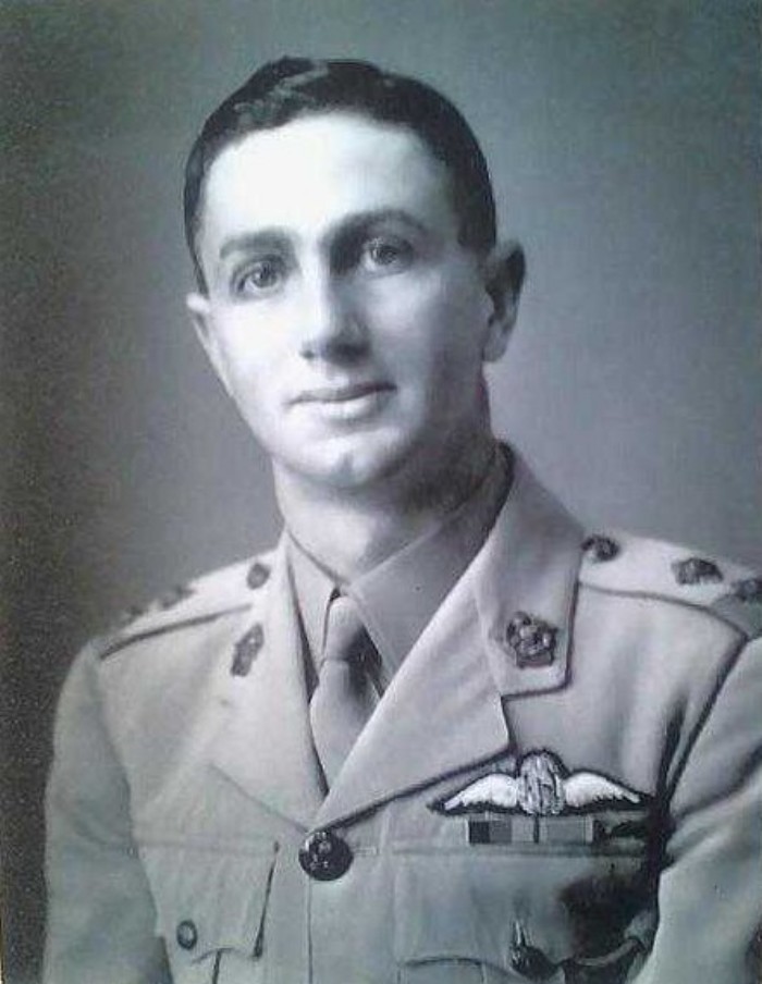 01. Errol Rosenberg - Portrait